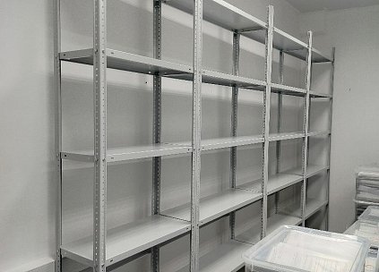 Универсальные решения для хранения: стеллажи ТС Лайт