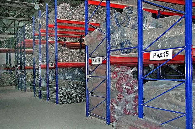 Стеллажи Оптима для компании по производству ковров